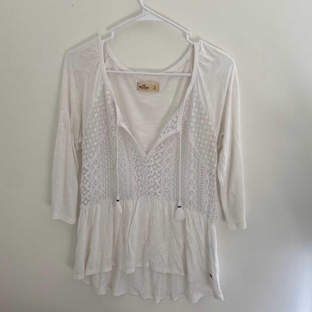 White hollister top with lace detail
